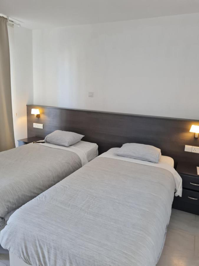 Myriama Apartments アヤナパ エクステリア 写真