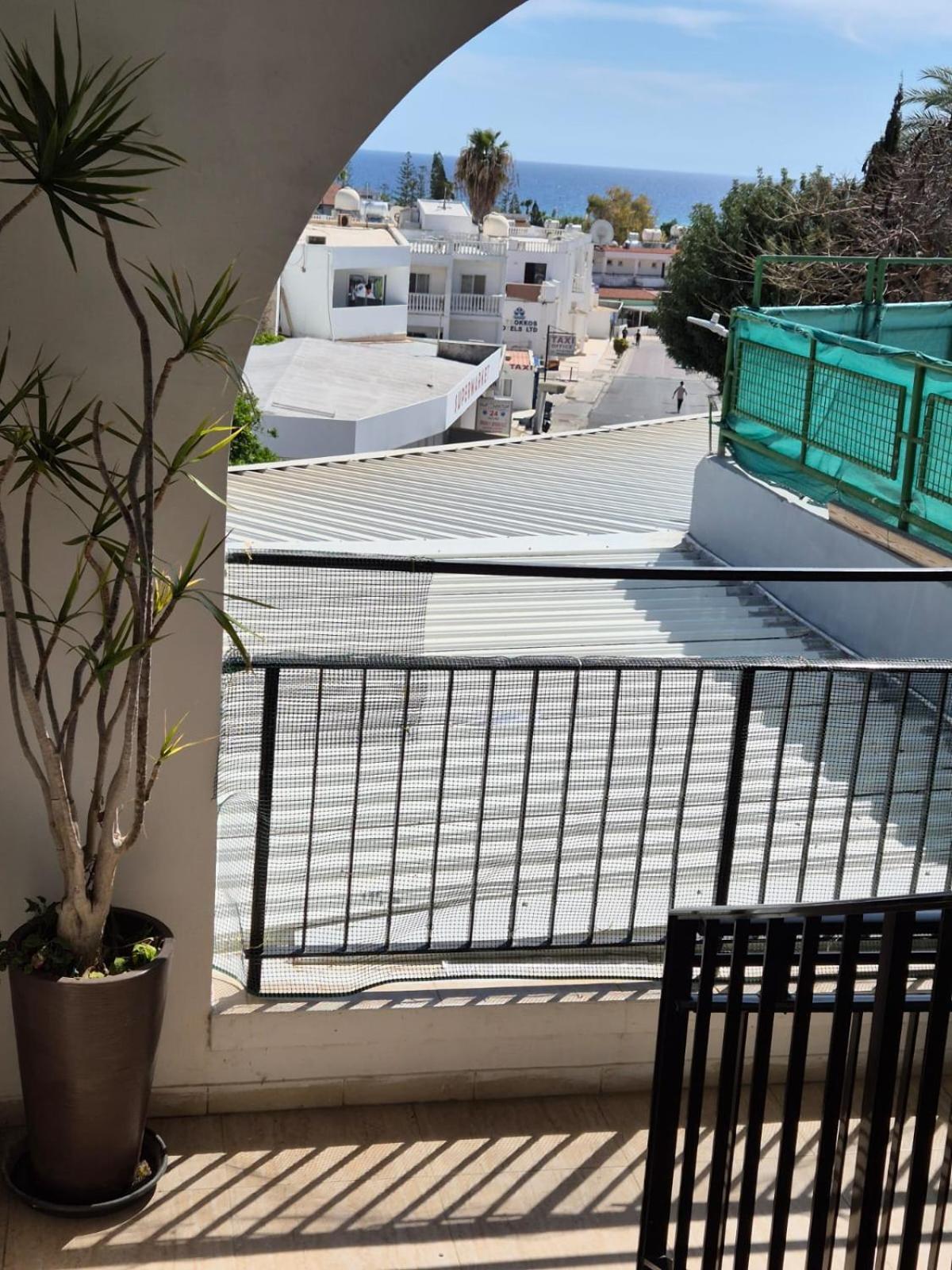 Myriama Apartments アヤナパ エクステリア 写真