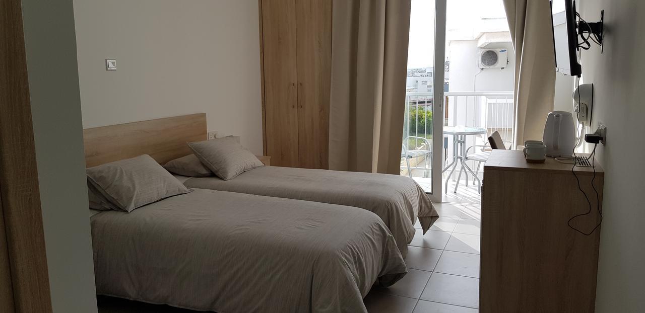 Myriama Apartments アヤナパ エクステリア 写真