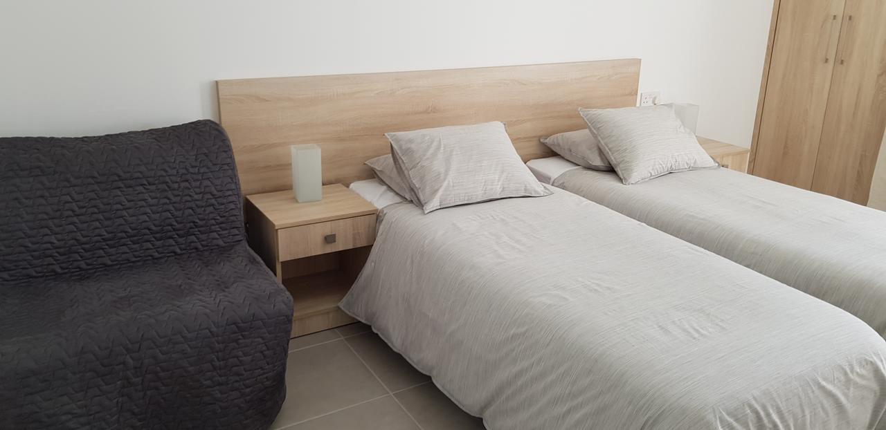 Myriama Apartments アヤナパ エクステリア 写真