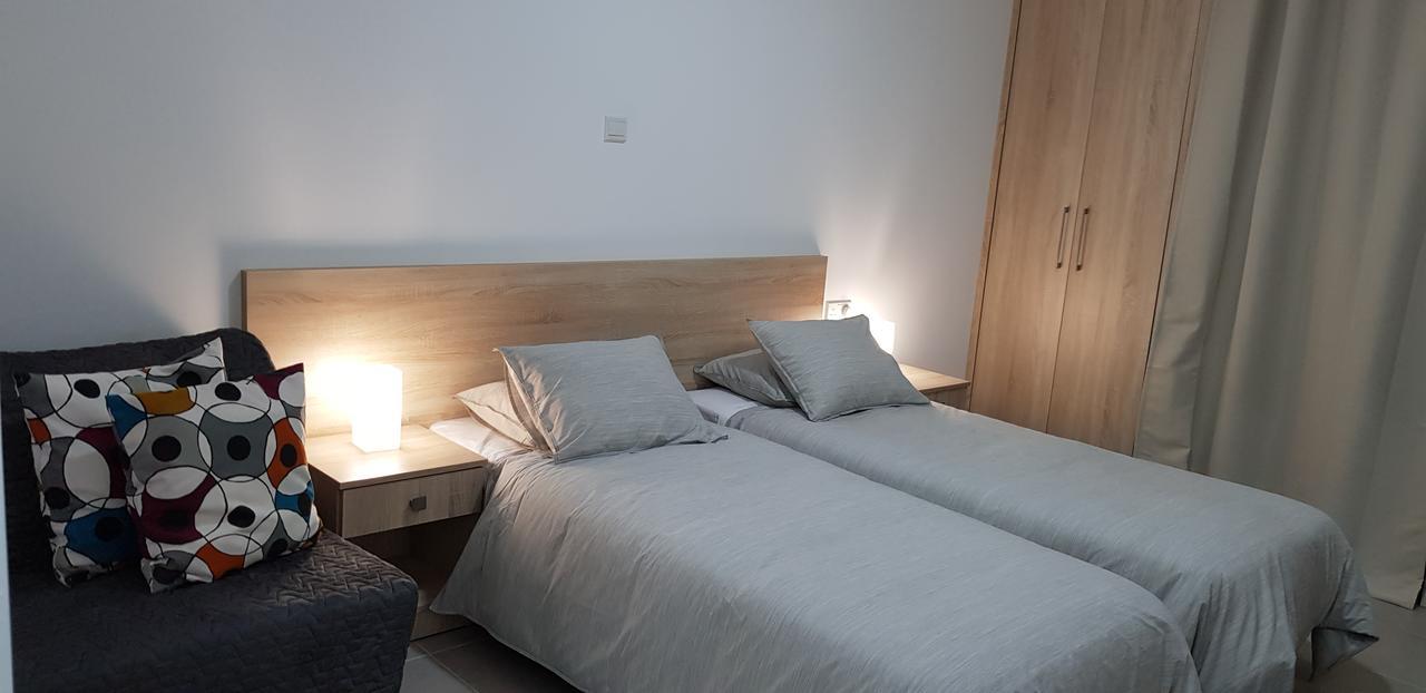 Myriama Apartments アヤナパ エクステリア 写真