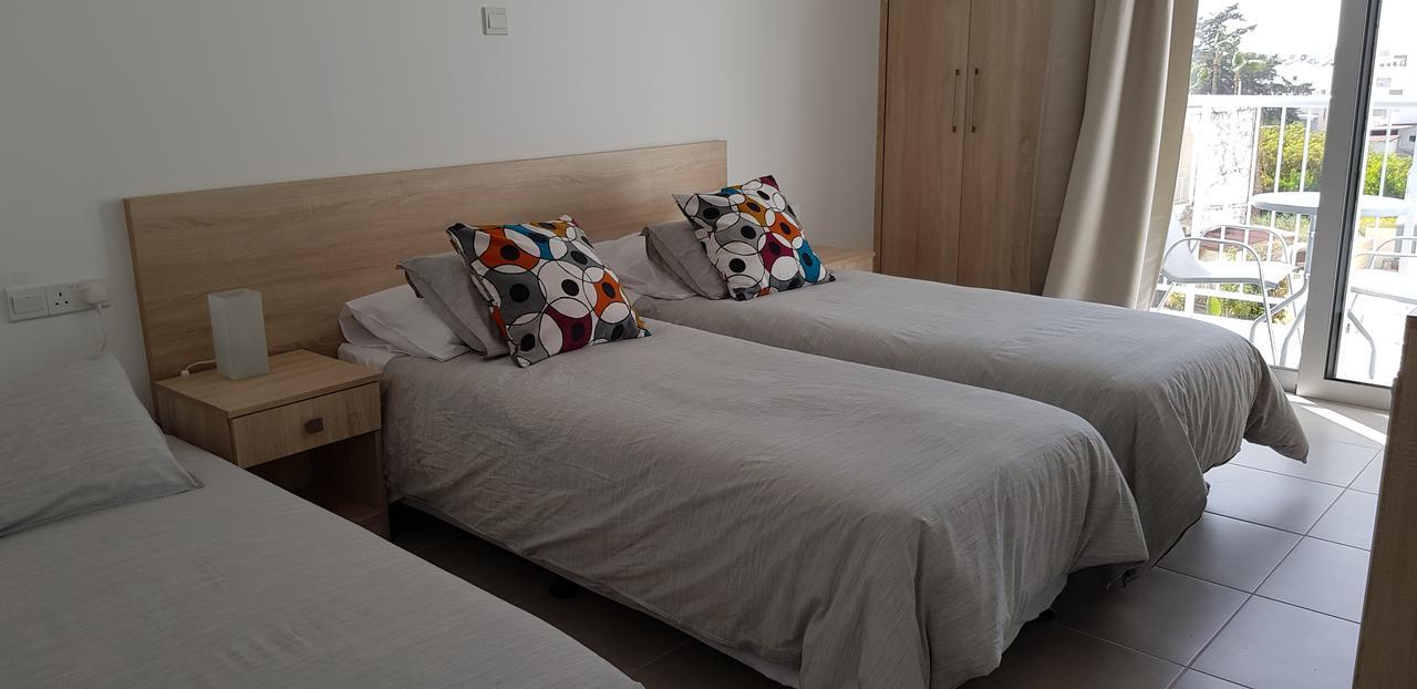 Myriama Apartments アヤナパ エクステリア 写真